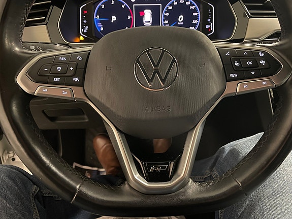Volkswagen Passat 15 of 19