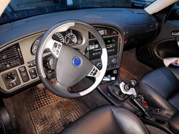 Saab 9-5 3 of 4
