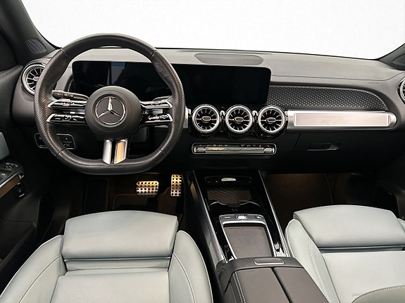 Mercedes-Benz EQB250+ 18 of 30