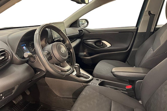 Toyota Yaris 12 of 18