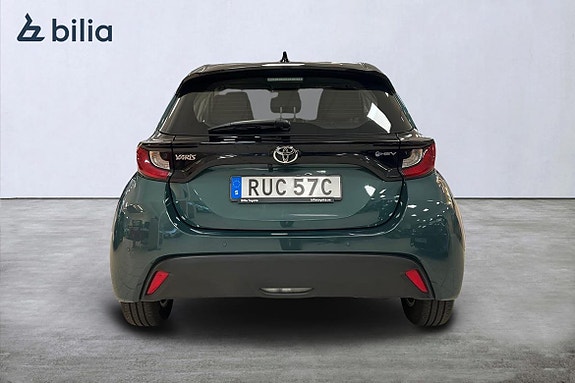 Toyota Yaris 4 of 18