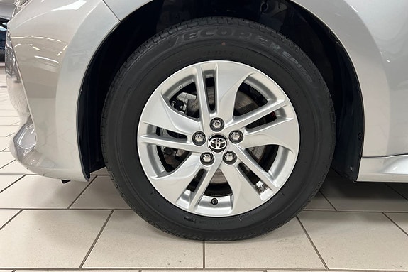 Toyota Yaris 15 of 18