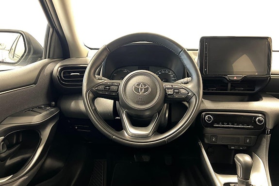 Toyota Yaris 9 of 18
