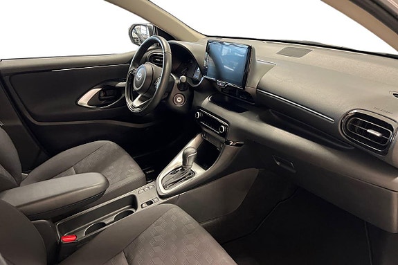 Toyota Yaris 6 of 18
