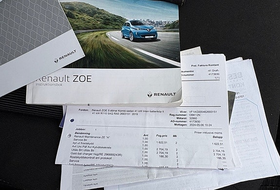 Renault Zoe 9 of 9