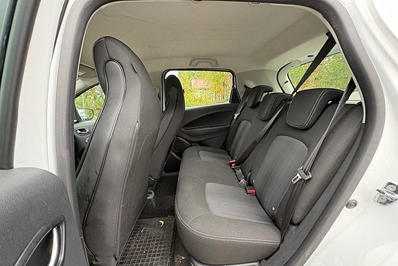 Renault Zoe 7 of 9