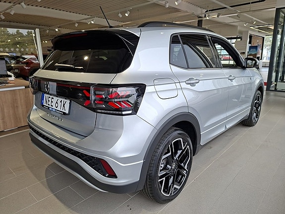Volkswagen T-Cross 3 of 6