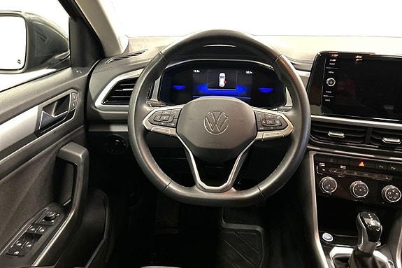 Volkswagen T-Roc 8 of 16