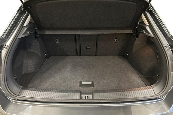 Volkswagen T-Roc 9 of 16