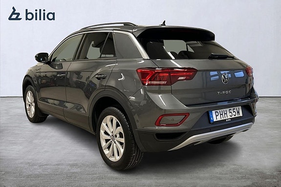 Volkswagen T-Roc 2 of 16
