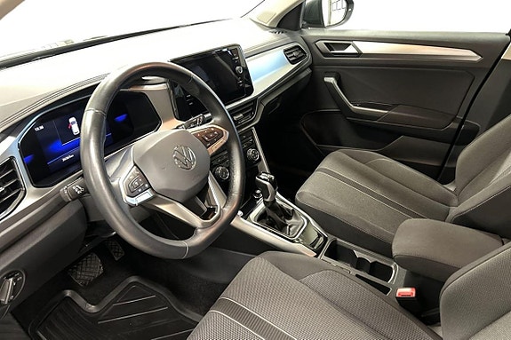 Volkswagen T-Roc 10 of 16