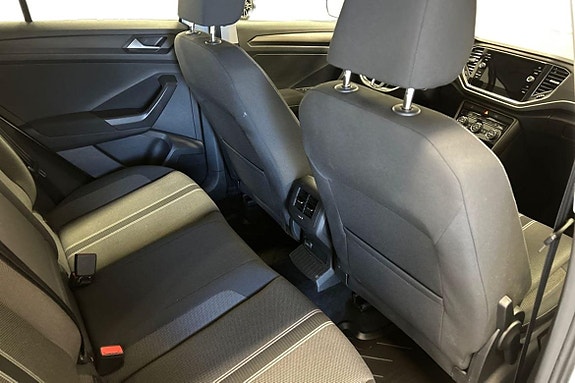 Volkswagen T-Roc 6 of 16