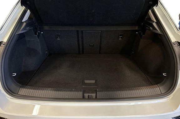 Volkswagen T-Roc 9 of 16