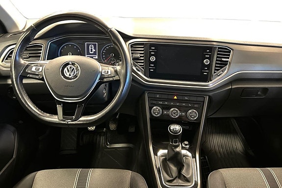 Volkswagen T-Roc 7 of 16