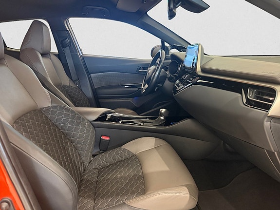 Toyota C-HR 14 of 20