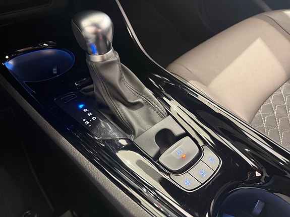 Toyota C-HR 18 of 20
