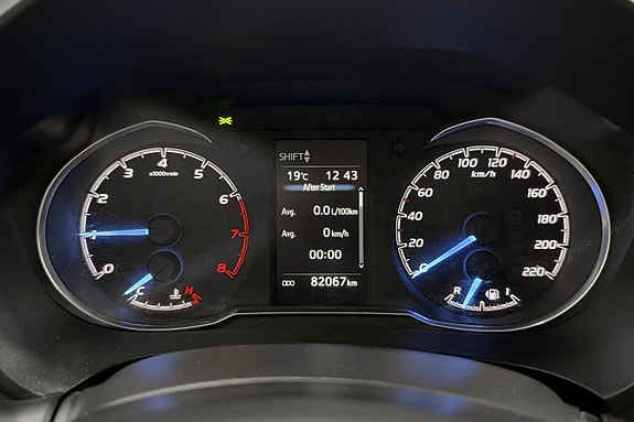 Toyota Yaris 10 of 16