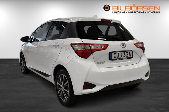 Toyota Yaris 6 of 16