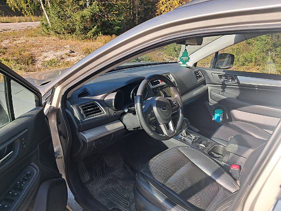 Subaru Outback 4 of 5