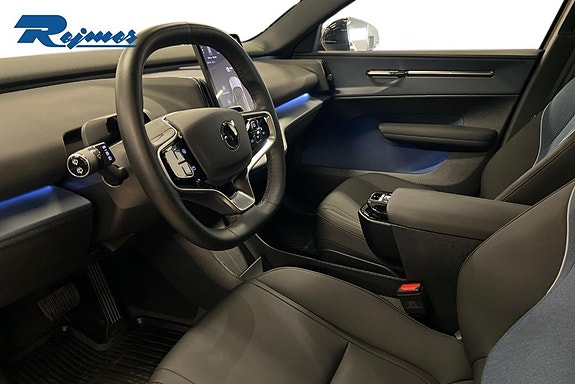 Volvo EX30 19 of 21