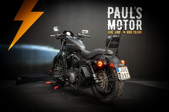 Harley-Davidson Iron 883 (XL883N) "Vance Hines" 5 of 15