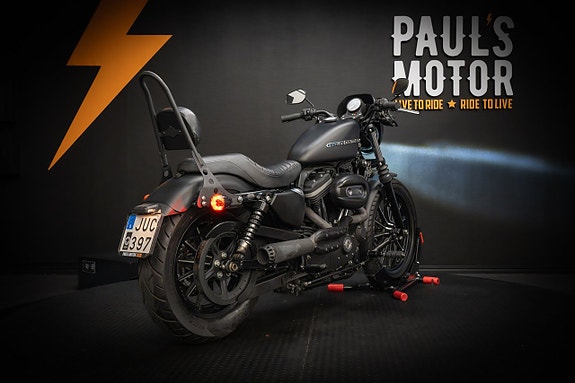 Harley-Davidson Iron 883 (XL883N) "Vance Hines" 3 of 15