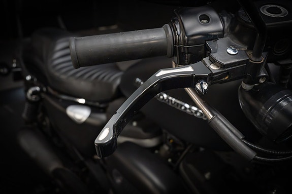 Harley-Davidson Iron 883 (XL883N) "Vance Hines" 15 of 15
