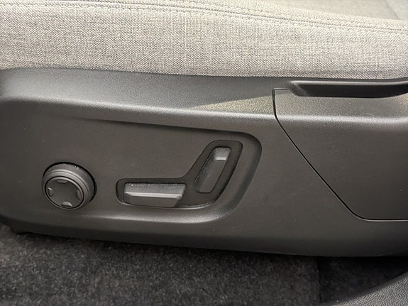 Volvo C40 17 of 30
