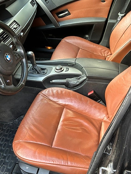 BMW 523i 5 of 7