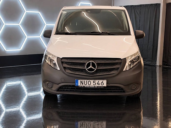 Mercedes-Benz Vito 114 2 of 16