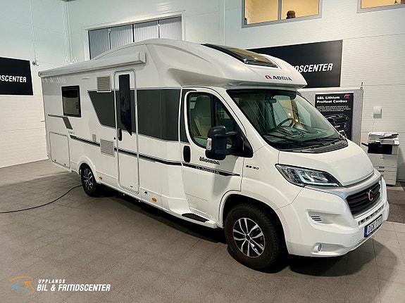 Adria Coral S 670 SLT Plus 3800kg / Automat