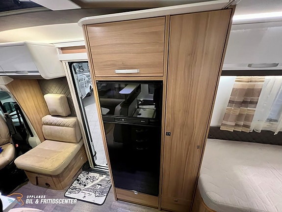 Adria Coral S 670 SLT Plus 3800kg / Automat 8 of 15