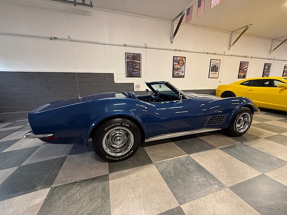 Chevrolet Corvette 16 of 30