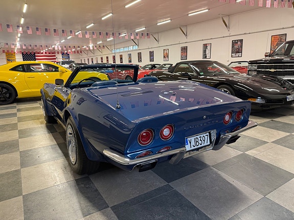 Chevrolet Corvette 10 of 30