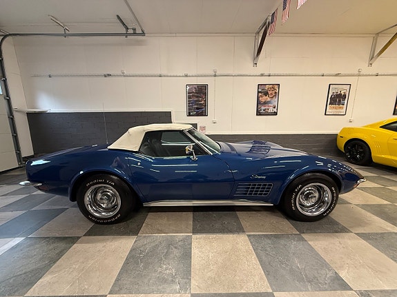 Chevrolet Corvette 12 of 30