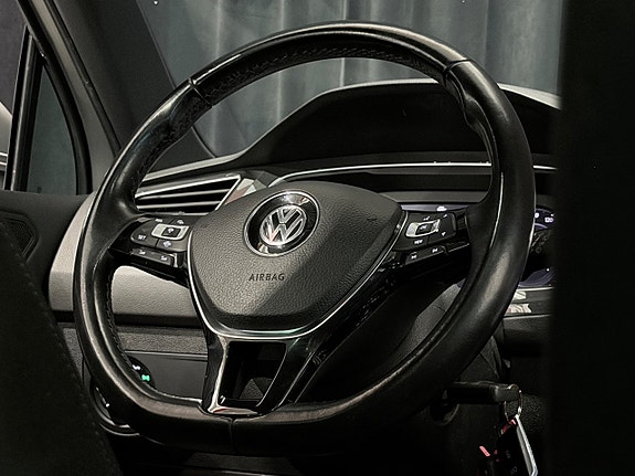 Volkswagen Tiguan 23 of 30