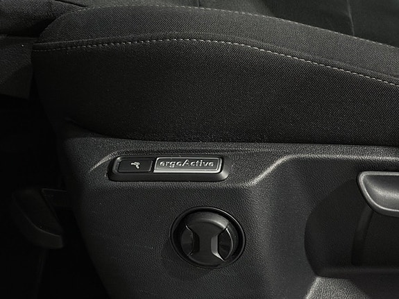 Volkswagen Tiguan 16 of 30