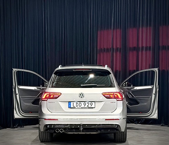 Volkswagen Tiguan 10 of 30