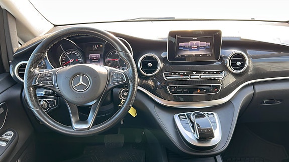 Mercedes-Benz V220 d 4 of 9