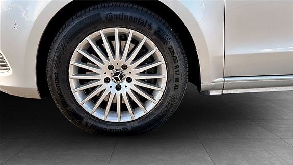 Mercedes-Benz V220 d 9 of 9