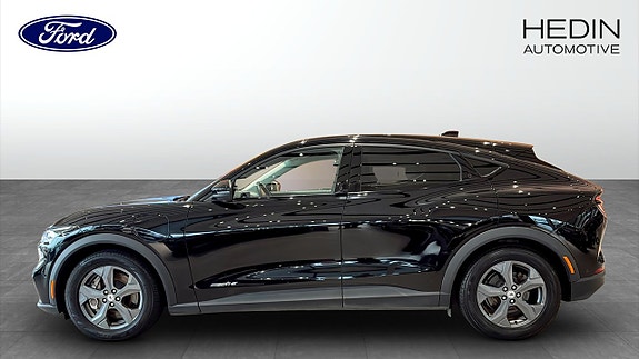 Ford Mustang Mach-E 6 of 10