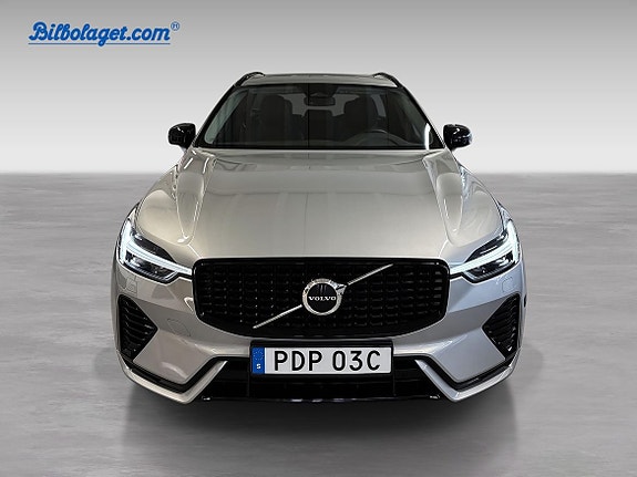 Volvo XC60 2 of 17