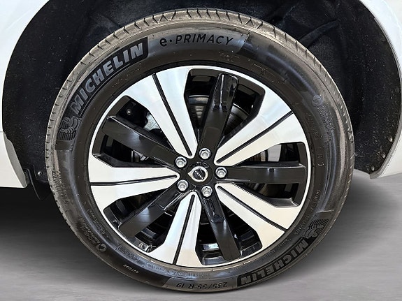 Volvo XC60 16 of 17