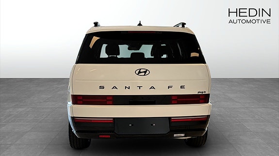 Hyundai Santa Fe 7 of 12