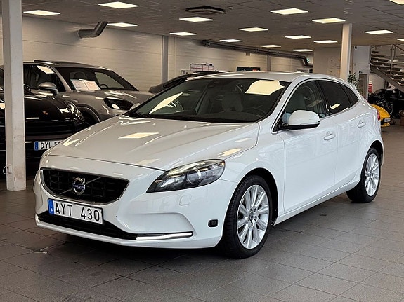 Volvo V40 6 of 20
