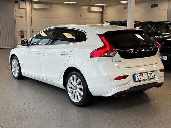 Volvo V40 5 of 20