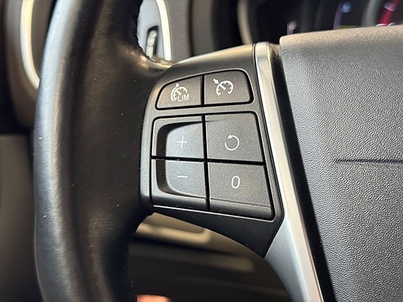 Volvo V40 15 of 20