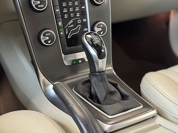 Volvo V40 16 of 20
