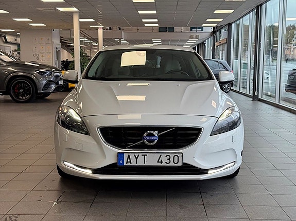 Volvo V40 7 of 20