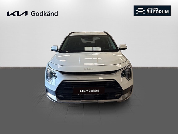 Kia Niro 2 of 18